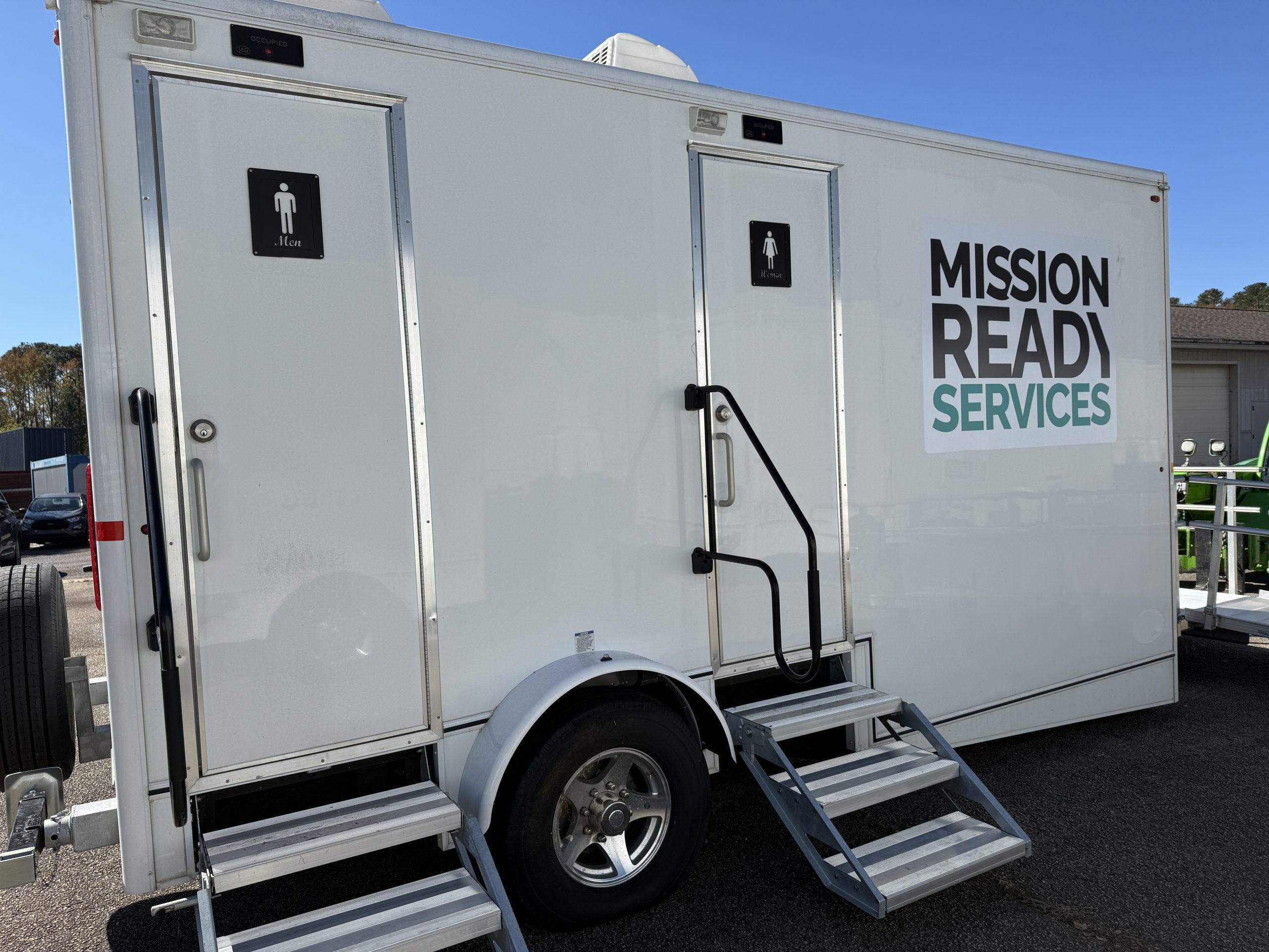 ada compliant restroom trailer